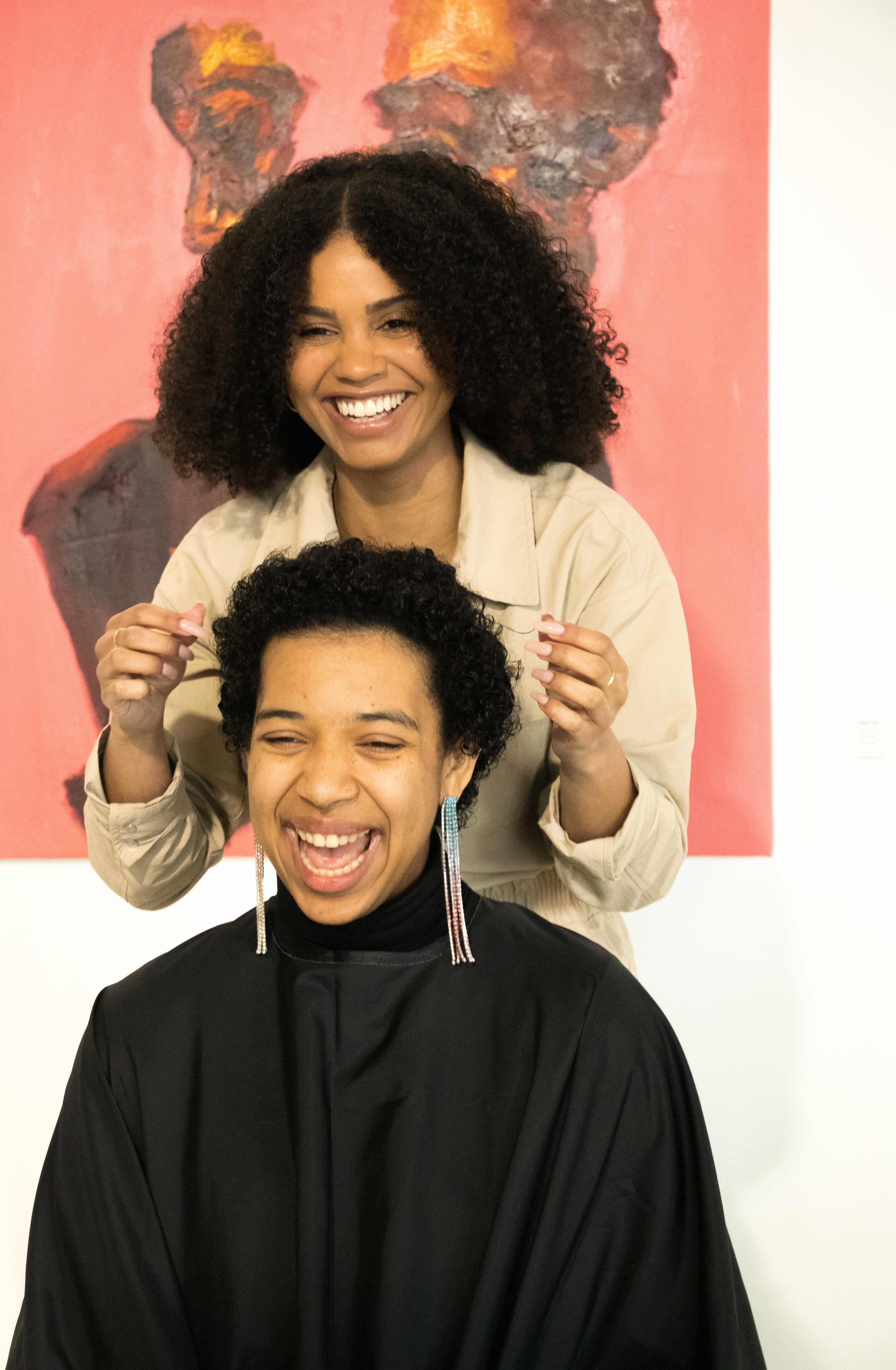 JONA curly hair care: Pop-up und Workshops rund um die Afrohaarpflege - 