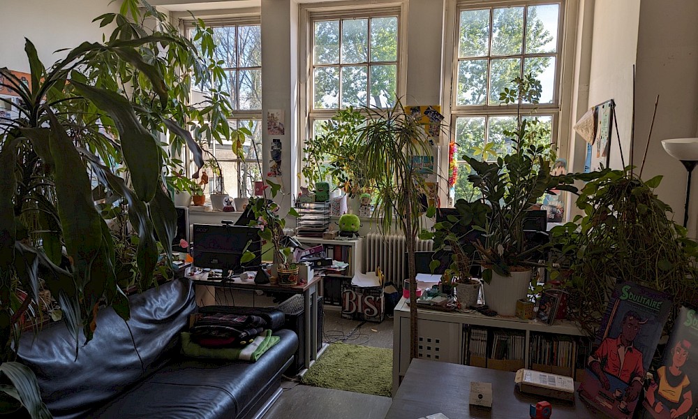 56 m² großes Atelier/ Büro in Atelierhaus in Eilbek